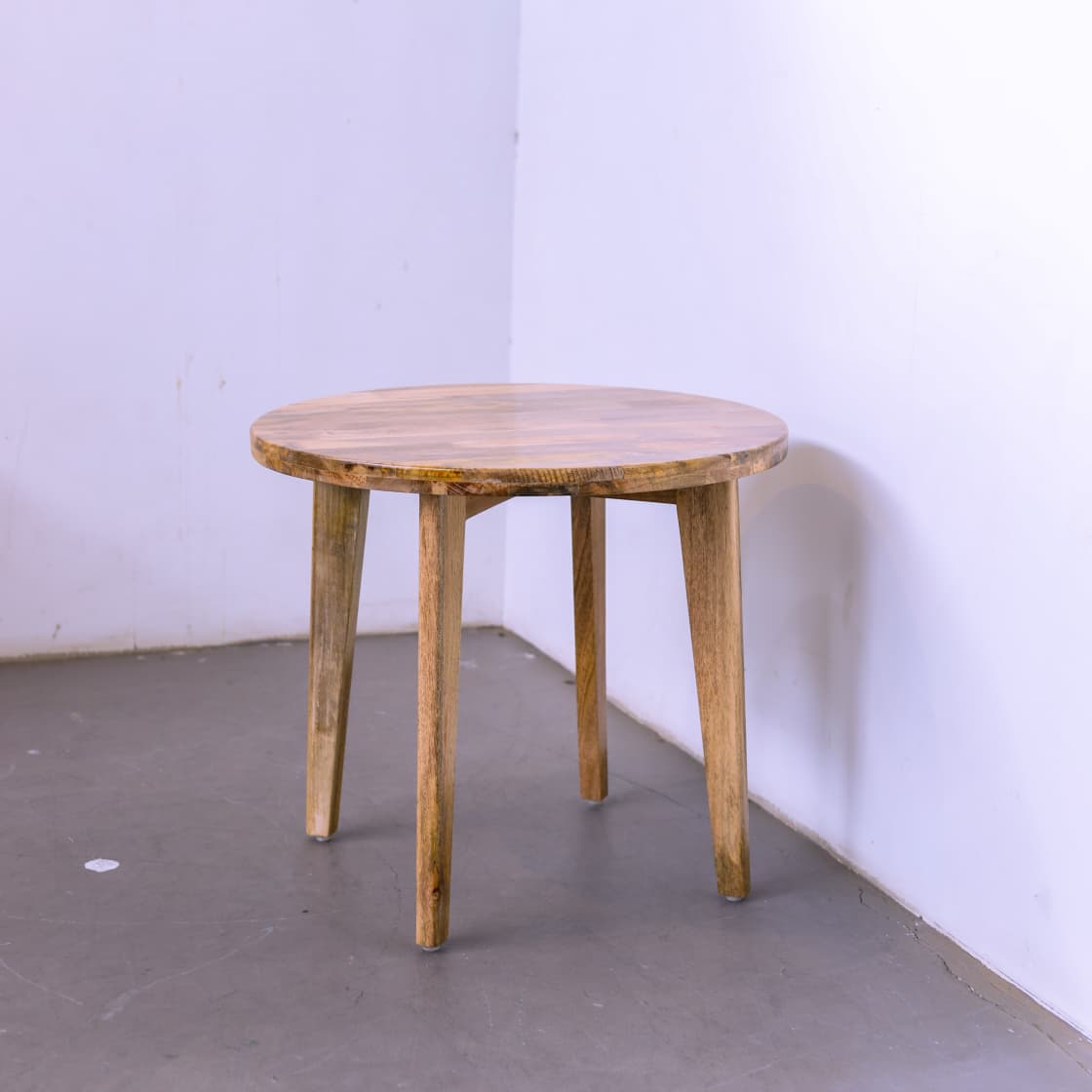 Jimi Round Table